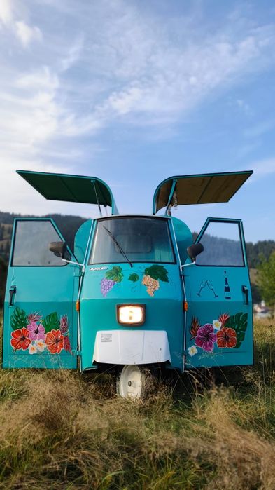 Vând Piaggio Ape Van