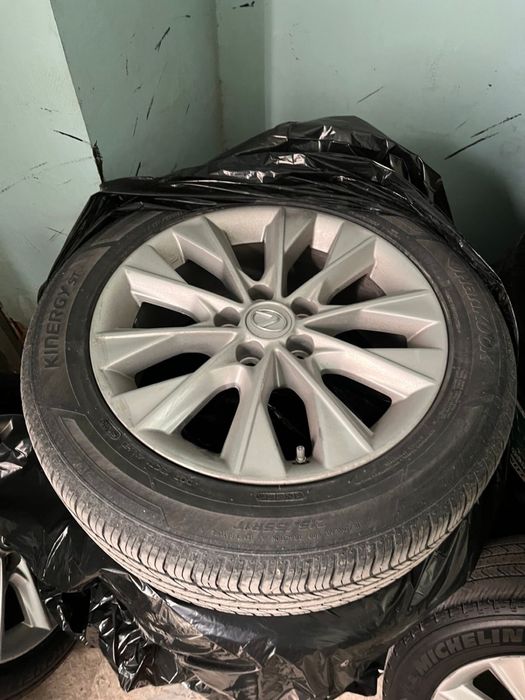 215/55/17 покрышкасы новый, диск оригинал !!