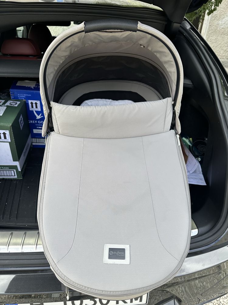 Cybex Priam зимен кош за новородено