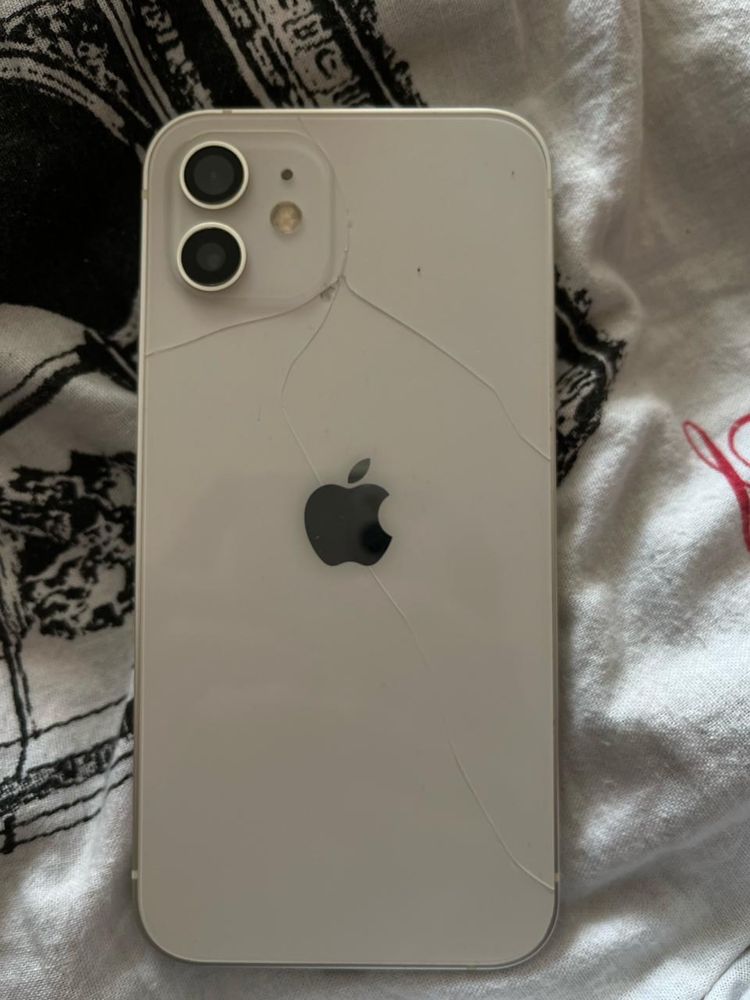 Айфон 12 ,phone12