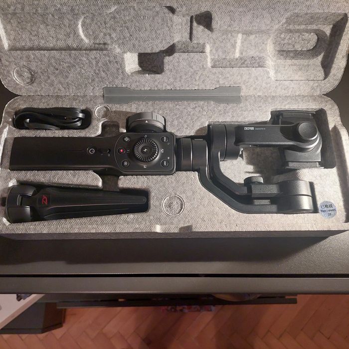 Vand Stabilizator Gimbal Zhiyun Smooth 4, ca nou