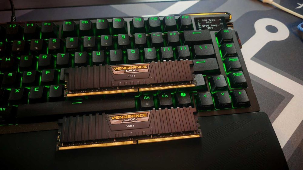 Рам памет Corsair VENGEANCE LPX 64GB (2x32GB) DDR4 3600MHz
