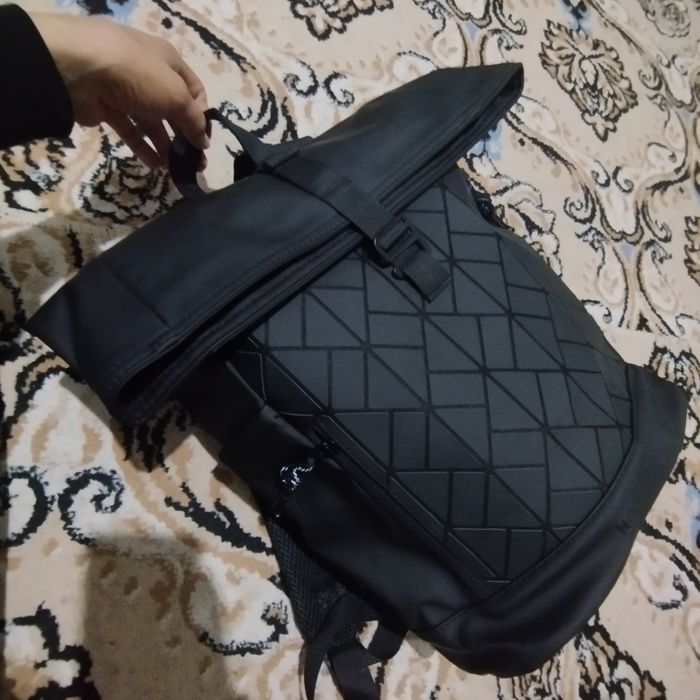 Рюкзак сатилади таза