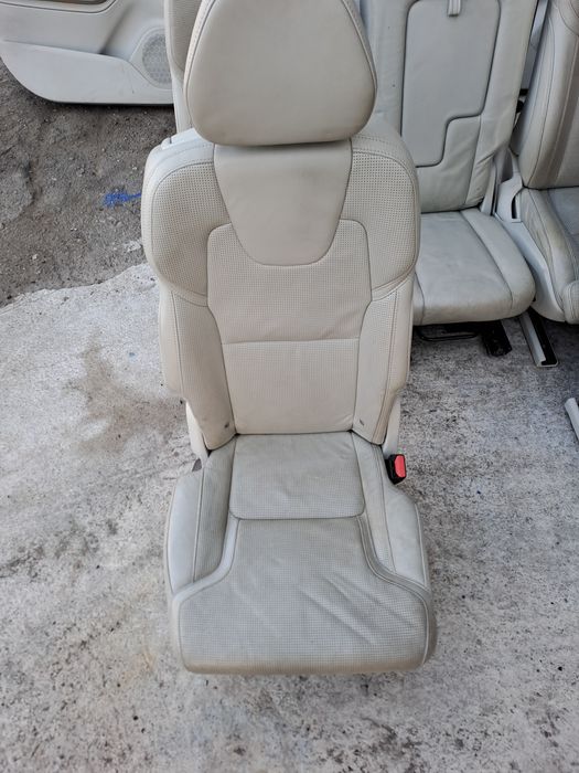 Салон за волво хс90 2017г.