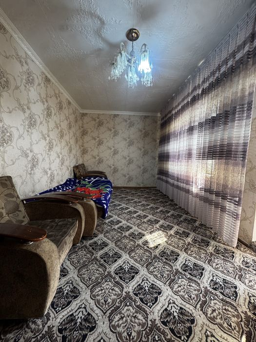 Продается 2 комнатная в центре!