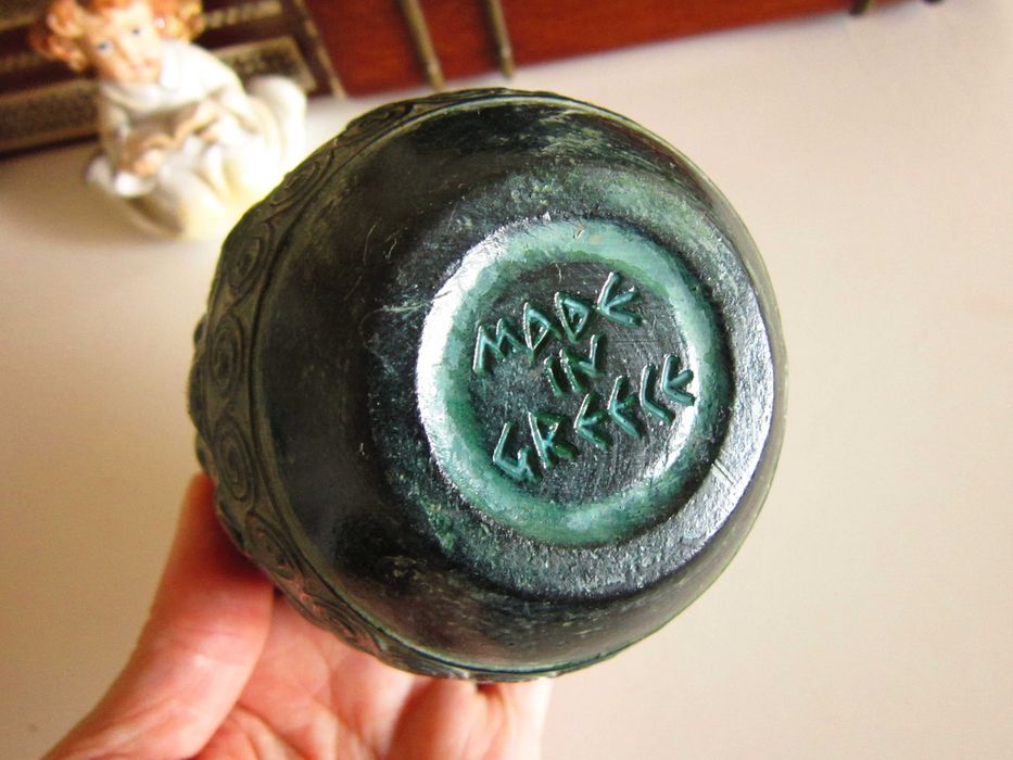 cadou inedit decoratiune vas ceramic portelanat vechi handmade Grecia