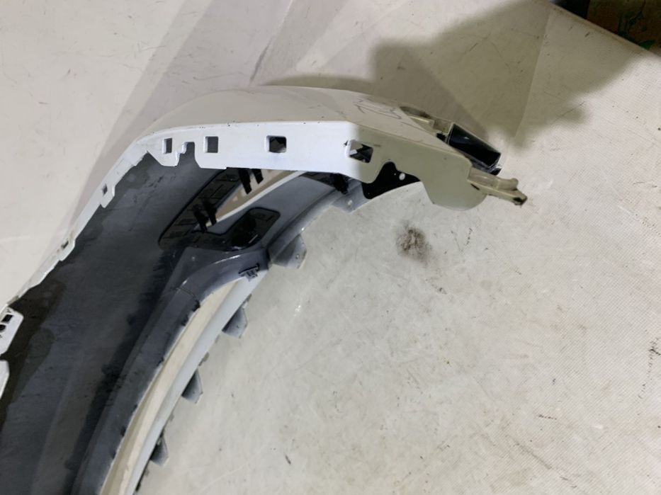 Bara fata Tesla Y, 2020, 2021, 2022, 2023, 2024.