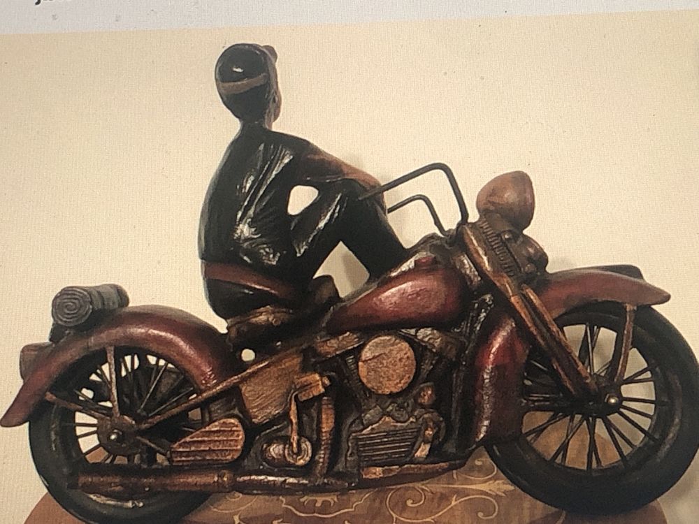 Motociclist pe chopper,statueta englezeasca vintage