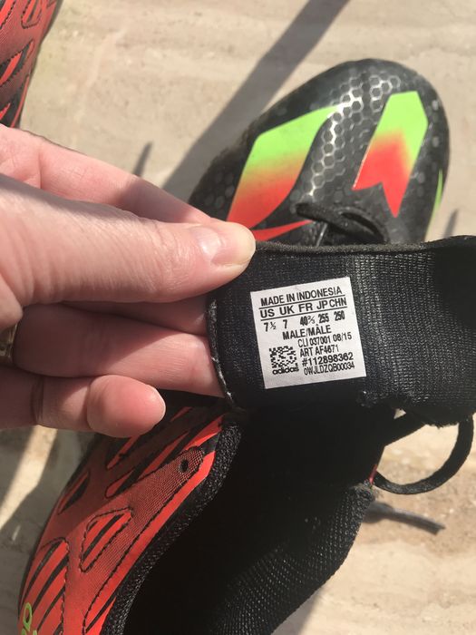 Adidasi fotbal, marca Adidas