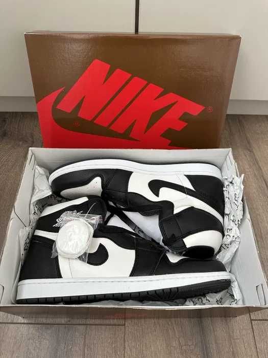 Adidasi Nike Air Jordan 1 High Black & White | Produs Unisex | Nou