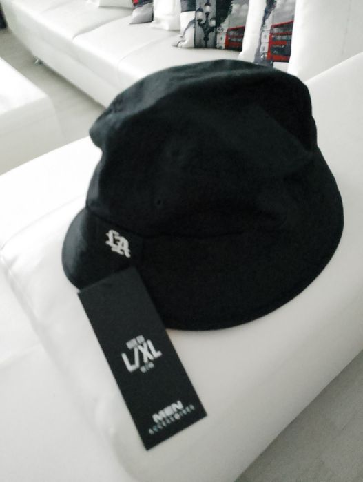 Vând pălărie sport/fashion nou nouța cu eticheta,New Yorker.