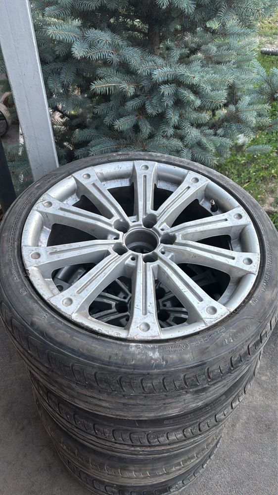 Продам диски 18 вмести  с резиной