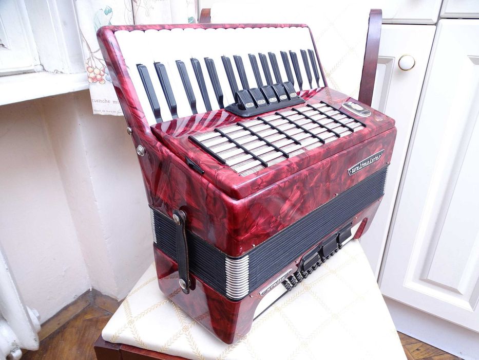 Акордеон Велтмайстер Стела 60 баса