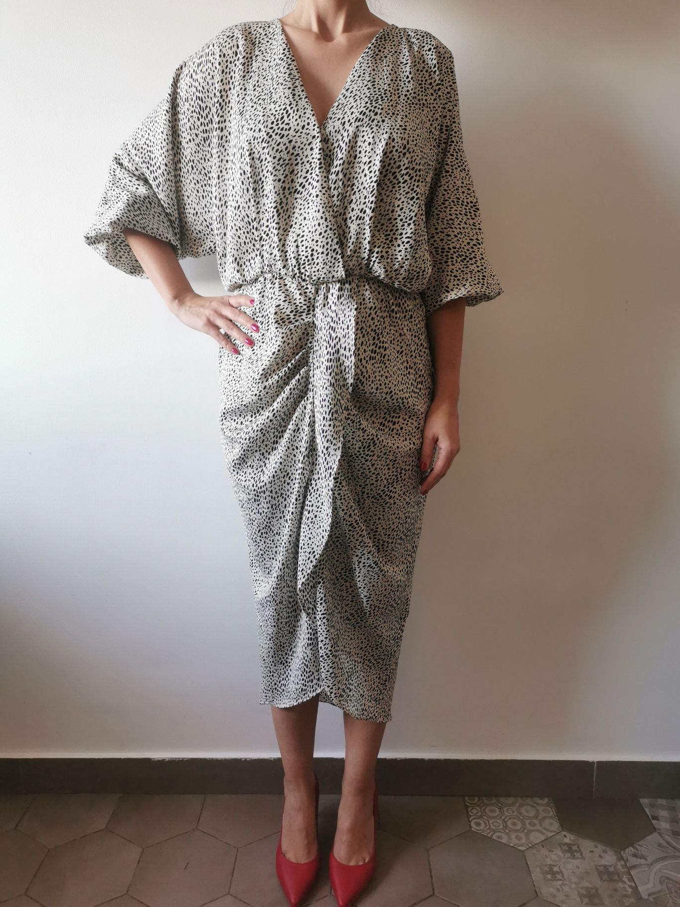 Rochie LYNNE mas. 38 NOUĂ cu etichetă