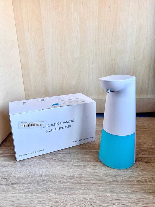 Dispenser,, dozator sapun lichid prin senzor