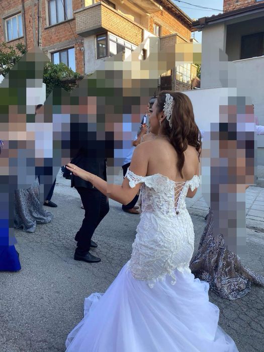 Булчинска рокля……