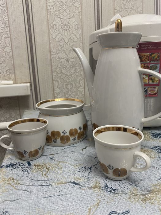 Фарфоровые посуды