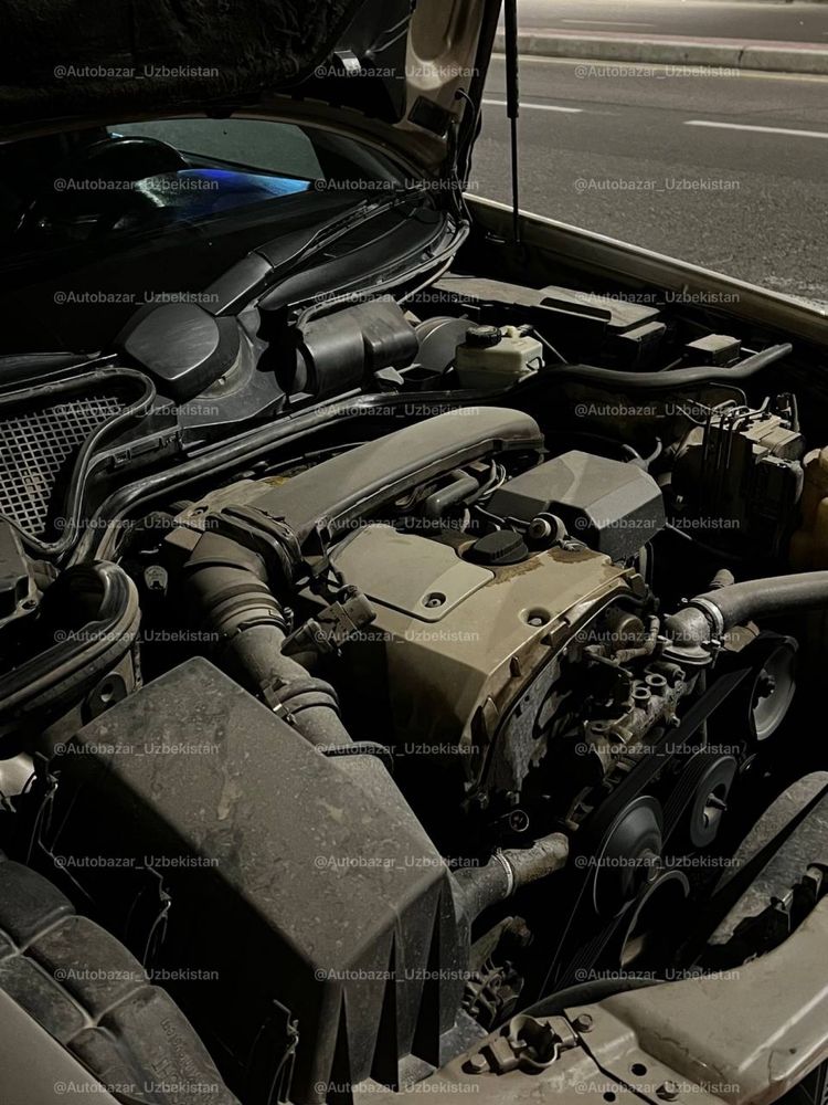 •Mercedes-Benz E230 W210•