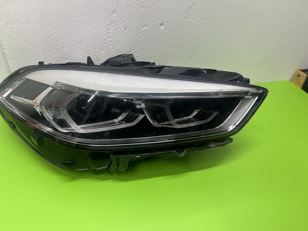 Far faruri bmw F40 seria 1 full led 2020-2023 dreapta
