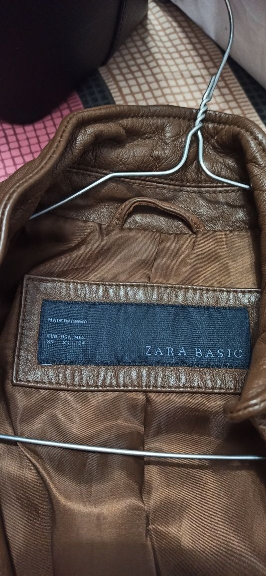 Geaca Zara Basic piele naturala, măsură XS