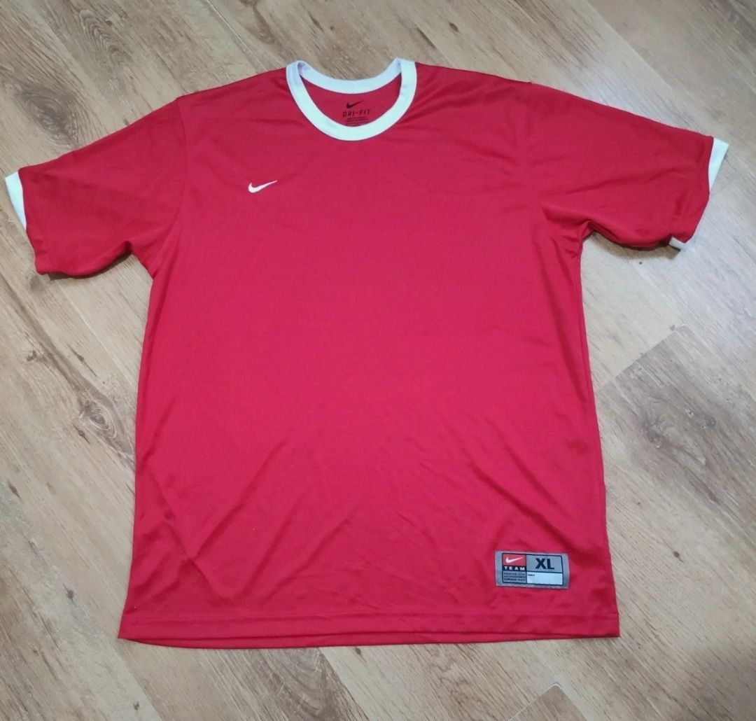 Tricou Nike mărimea XL
