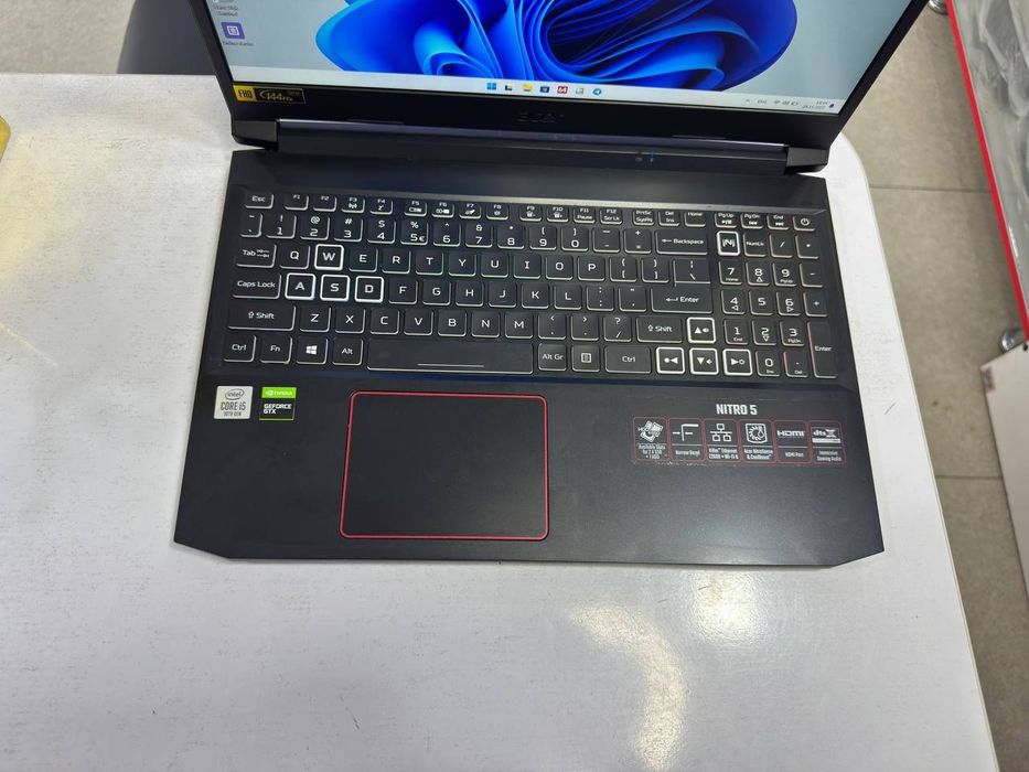 Acer nitro gaming IDEAL HOLAT i5-10300H DDR4 16/512 SSD