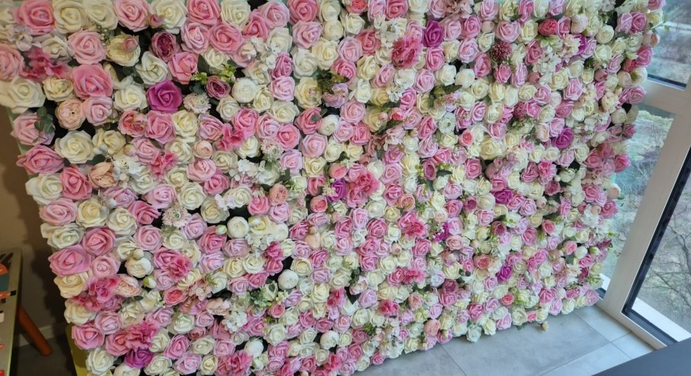 Декоративна стена от цветя 180х180