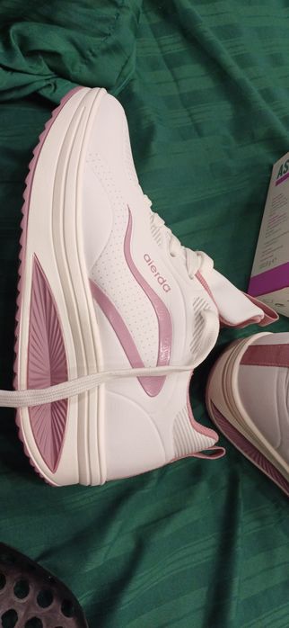 Adidașii dama piele eco noi