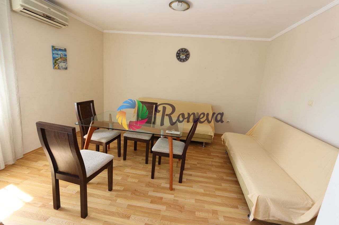 Дава се под наем Мезонет в Варна, Център - 220 кв.м за 1300 € - Снимка #1