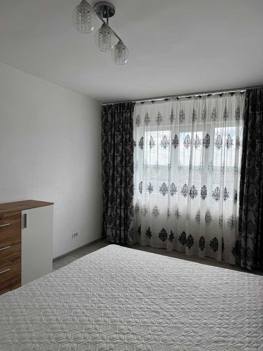 Inchiriez apartament cu 3 camere calea Aurel Vlaicu, Arad