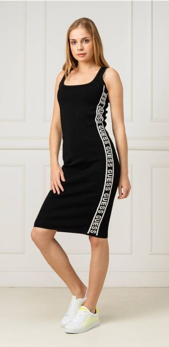 Страхотна рокля Guess