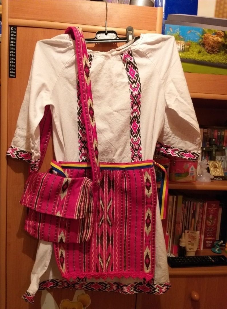 Costum popular fetițe