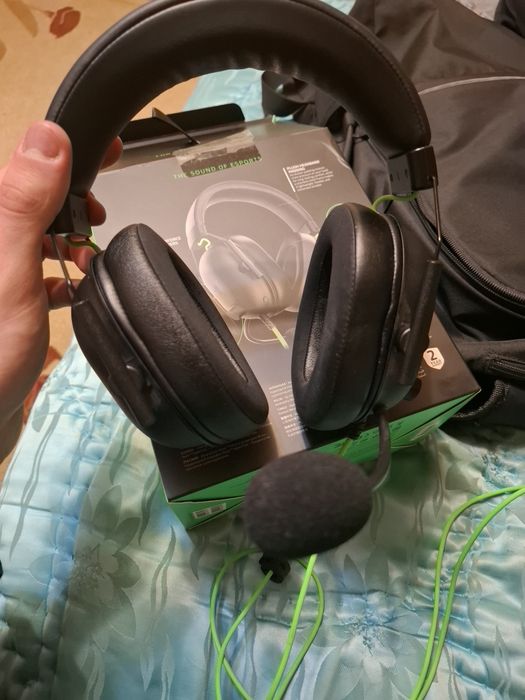 Vand casti razer blackshark v2 x