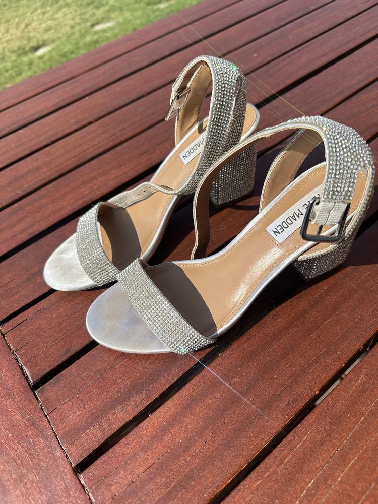 Сандали с камъни Steve Madden