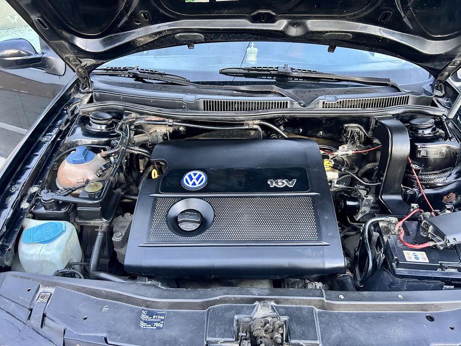 Volkswagen Golf 4 an 2002 motor 1.6 16 v 105 cp benzina