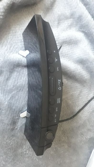 Радио часовник прожекционен