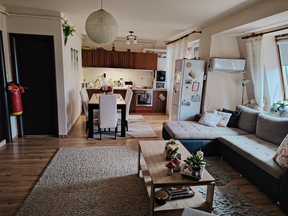 Apartament de vânzare.