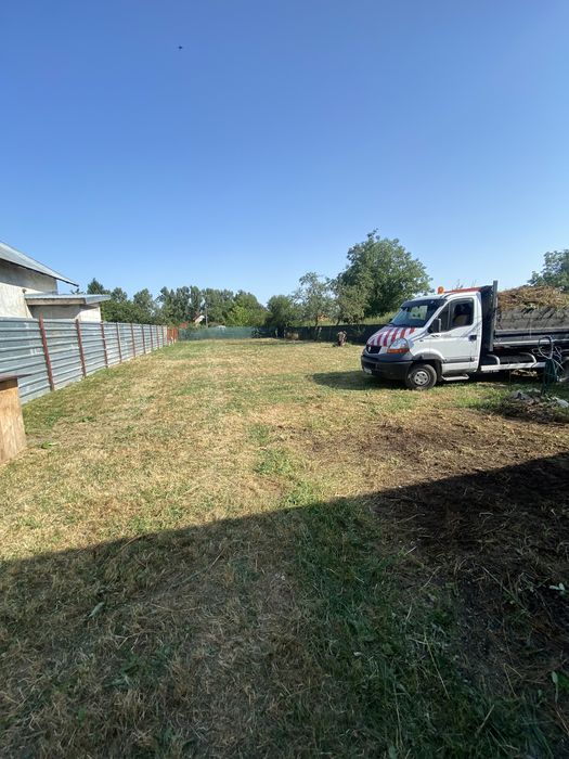 Tai tund defrisez erbicidez iarba gazon boscheti