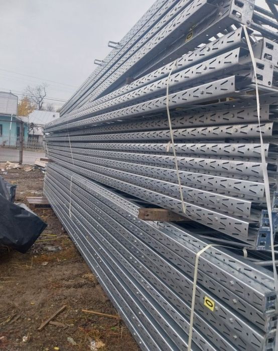 Rafturi metalice industriale pentru depozitare 565