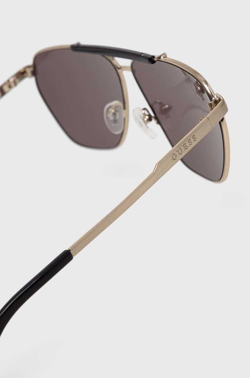 Оригинални мъжки слънчеви очила Guess Aviator -45%