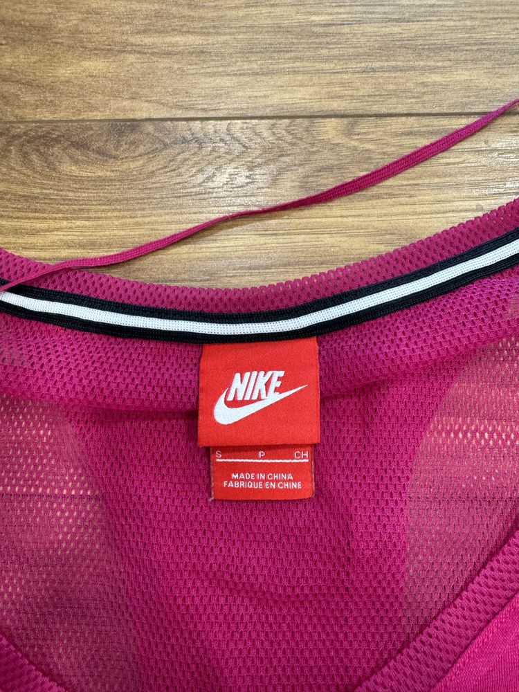 Спортна тениска Nike