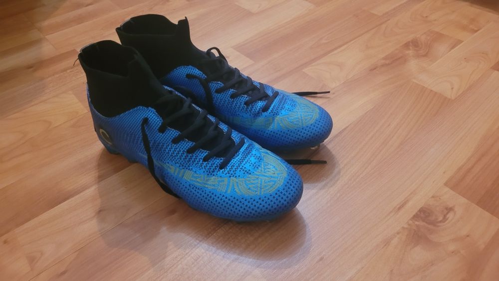 Ghete Fotbal purtate de messi