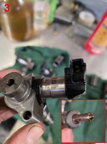Injectoare 2.0 TDI 03G130073T pt. piese