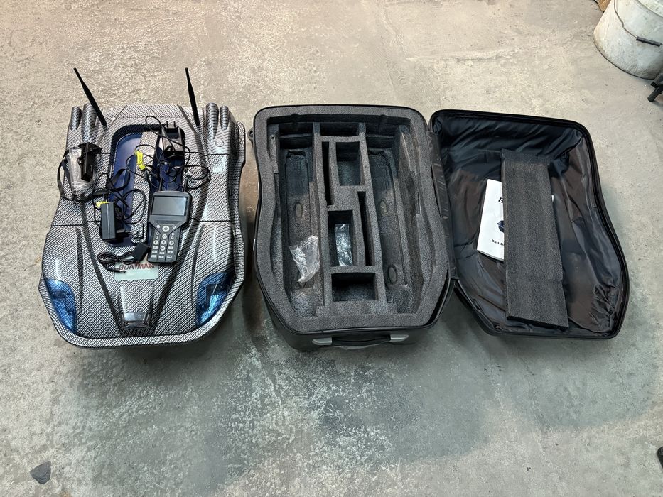 Лодка за захранка Boatman  с GPS и сонар !