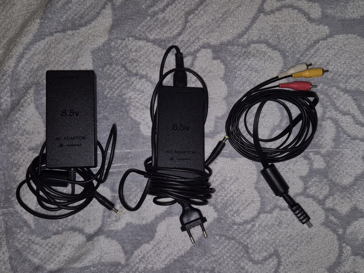 Блок питания PS2 ,AV кабель.