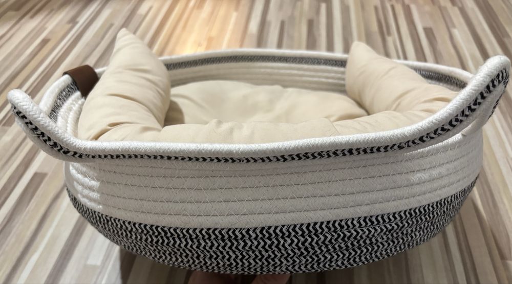 Cos pufos pentru pisici