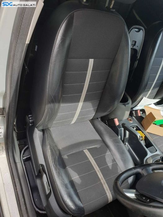 Interior Semipiele Semi Piele Scaun Scaune Fata Stanga Dreapta si Bancheta cu Spatar Ford Kuga 1 2008 - 2013 [C7797]