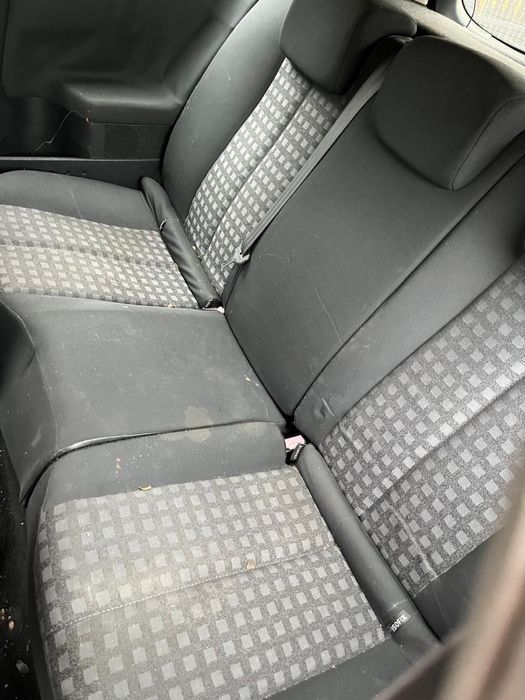 Vand  intreaga sau dezmebrez renaut megane 2