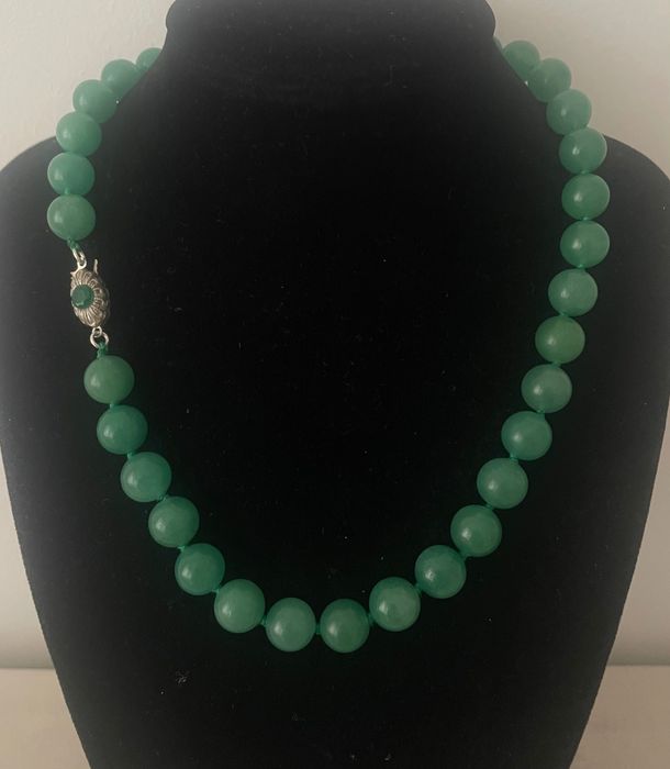 огърлица със зелен авантюрин