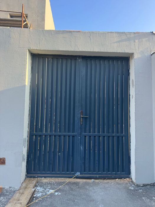 Vand poarta metalică și panouri de gard